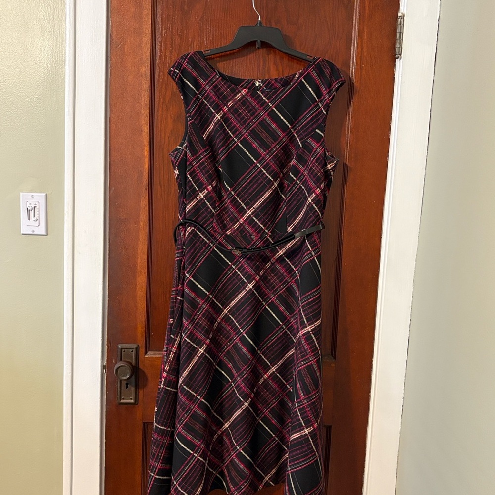 Elegant Plaid Sleeveless Dress